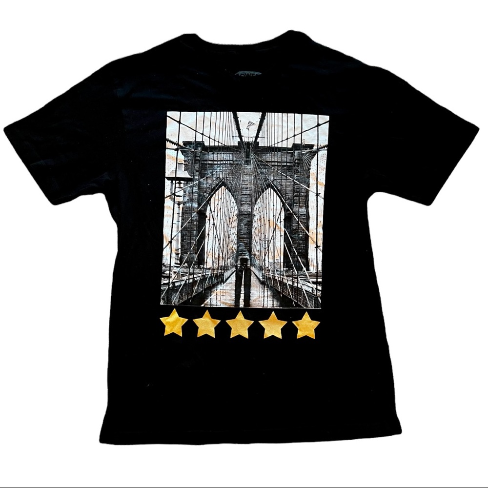 Graphic Tee of Brooklyn Bridge Size: M